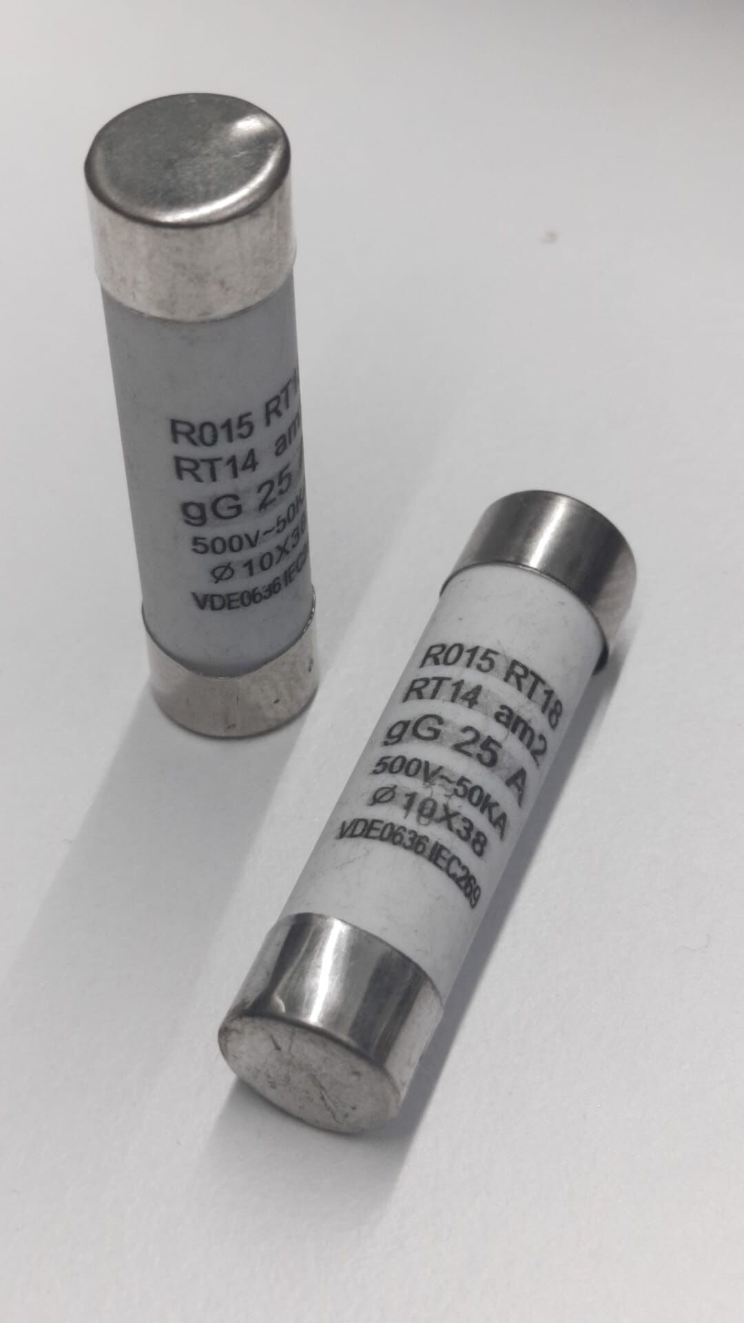 R015 RT18  500Volt 25 Amper (gG 25A)  10*38mm
