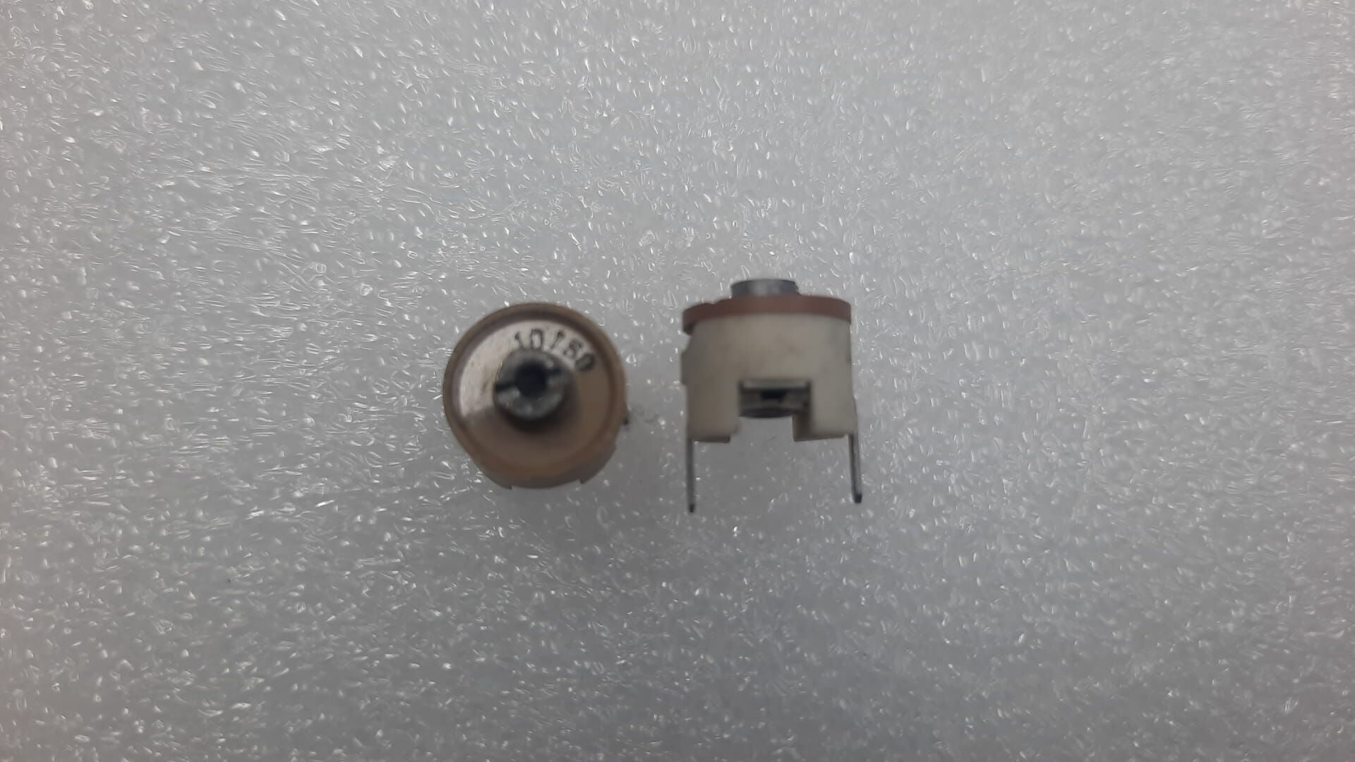 10-60 pF Seramik Trimer Kondansatör 2PIN  10-60 pF