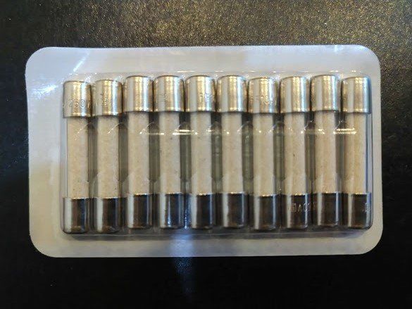 10 Amper 250 Volt FF Çok Hızlı 6,3X32mm Seramik Sigorta (10Ad Fiyatı)